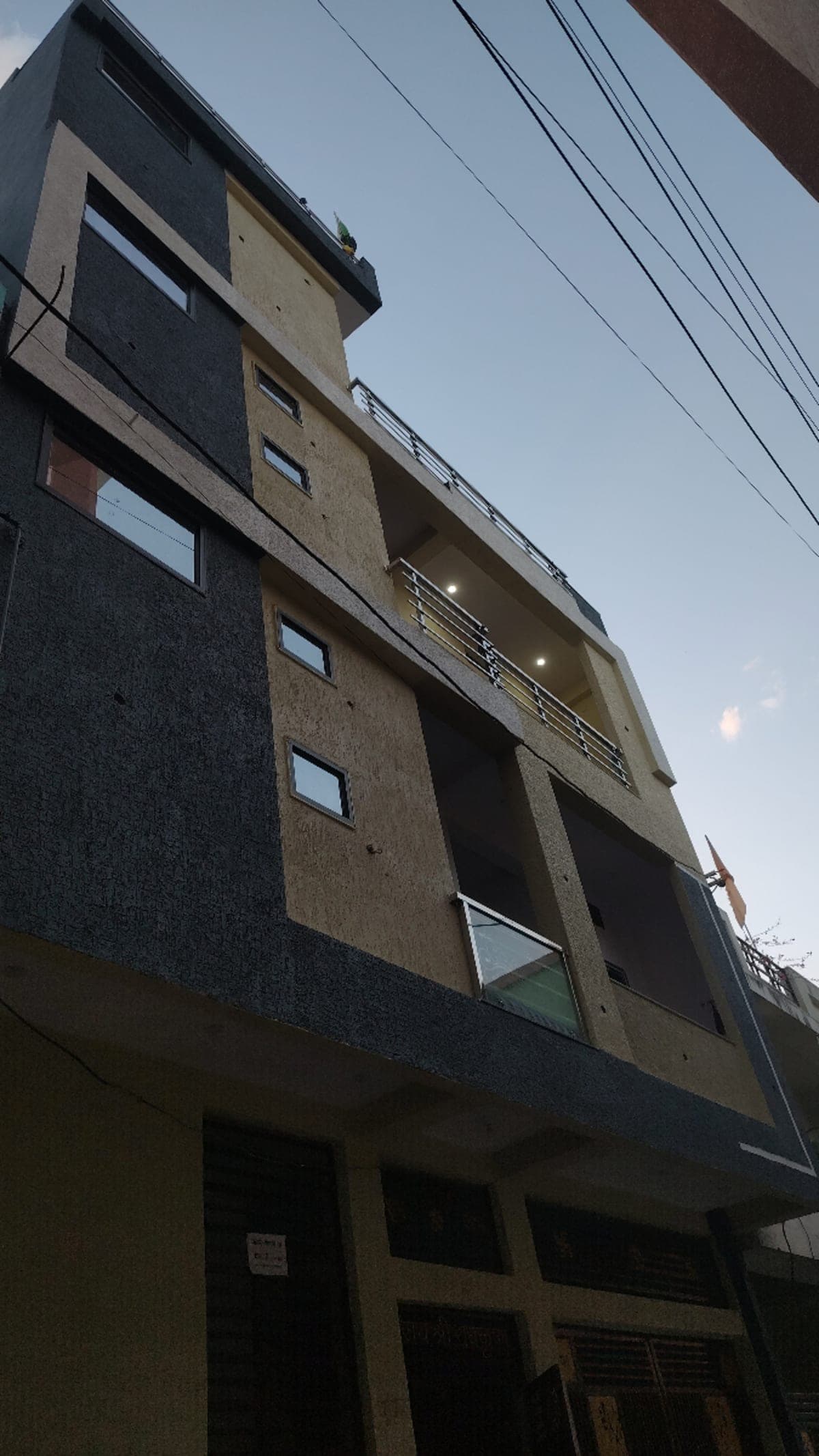 Single Room in Englishpura
